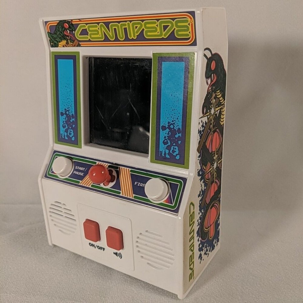 Vintage Retro Play Atari Centipede 1981 (09547) Handheld Arcade Game TESTED